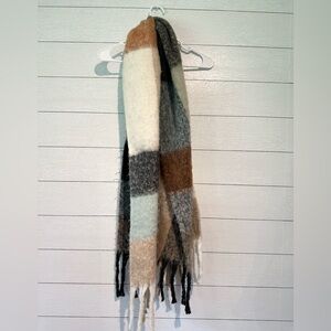 Fuzzy scarf!